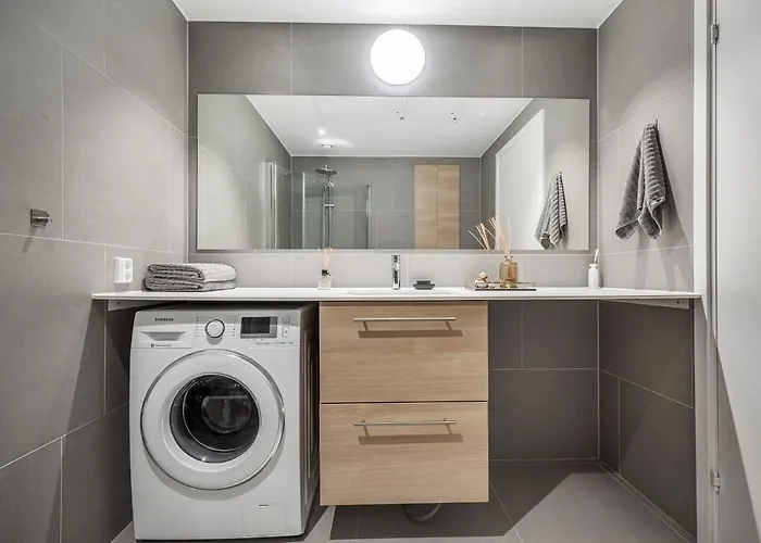 Amazing Luxury On The Waterfront! 73sqm