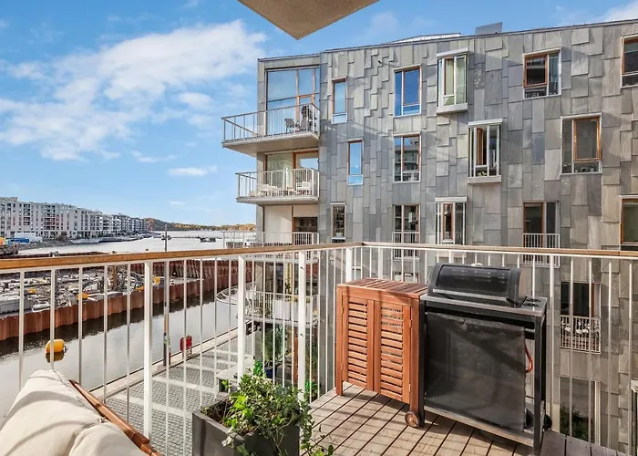 Amazing Luxury On The Waterfront! 73sqm Daire