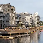 Amazing Luxury On The Waterfront! 73sqm *