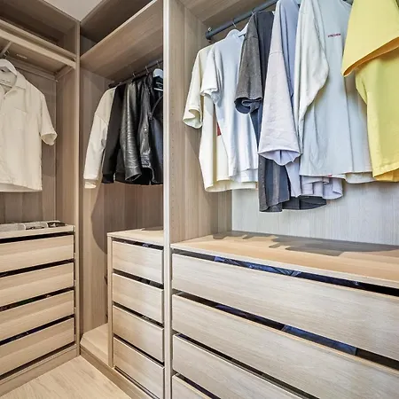 Amazing Luxury On The Waterfront! 73sqm Apartman