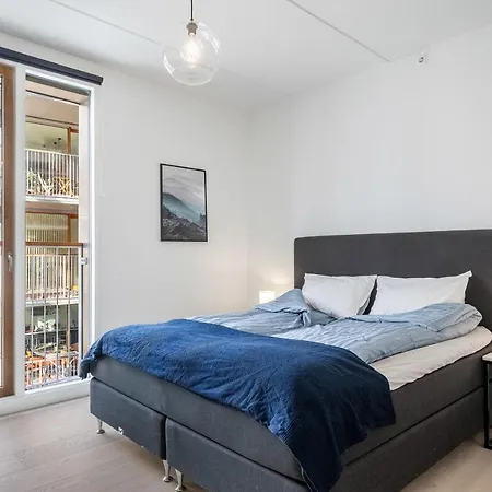 Amazing Luxury On The Waterfront! 73sqm