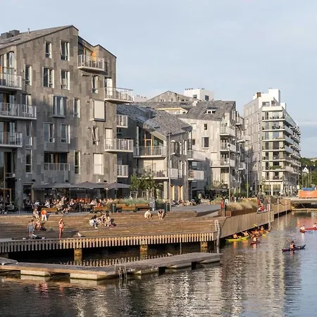 Amazing Luxury On The Waterfront! 73sqm *