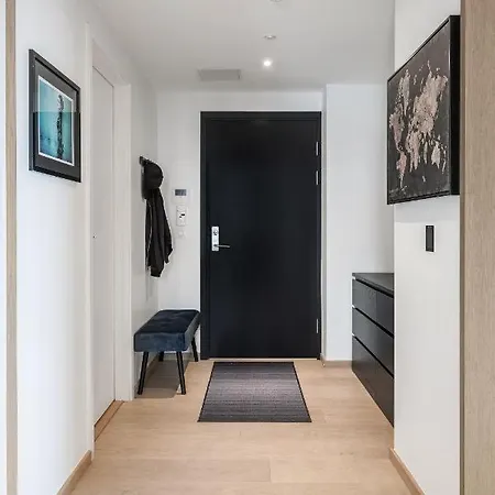 Amazing Luxury On The Waterfront! 73sqm Daire *