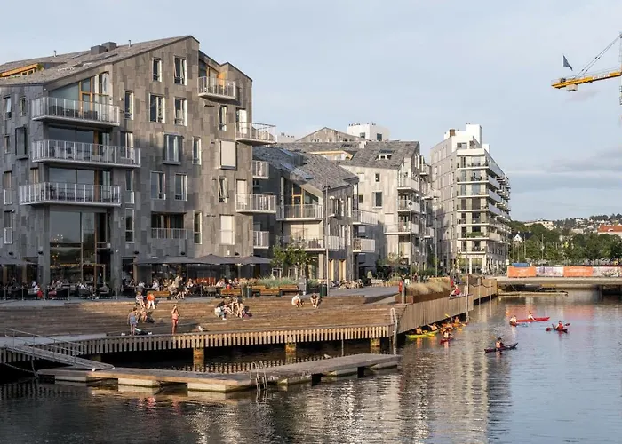 Amazing Luxury On The Waterfront! 73sqm *